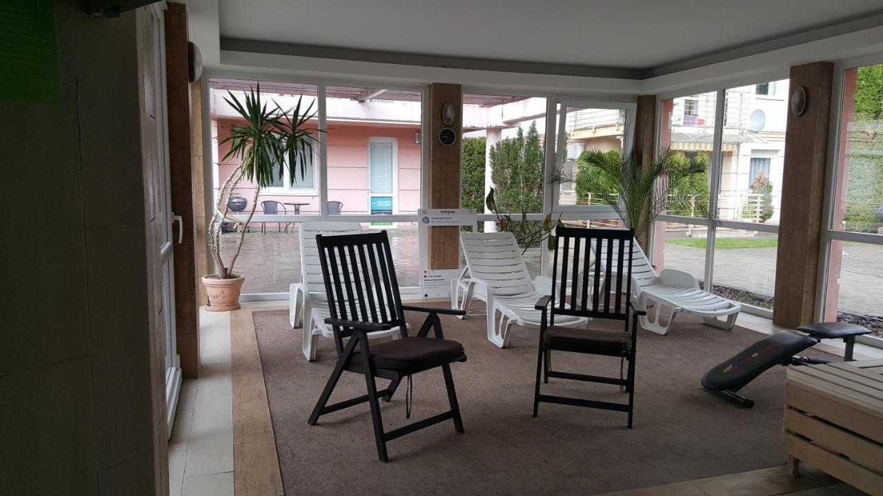 Paris-Lux. Apartment Hajdúszoboszló Екстериор снимка