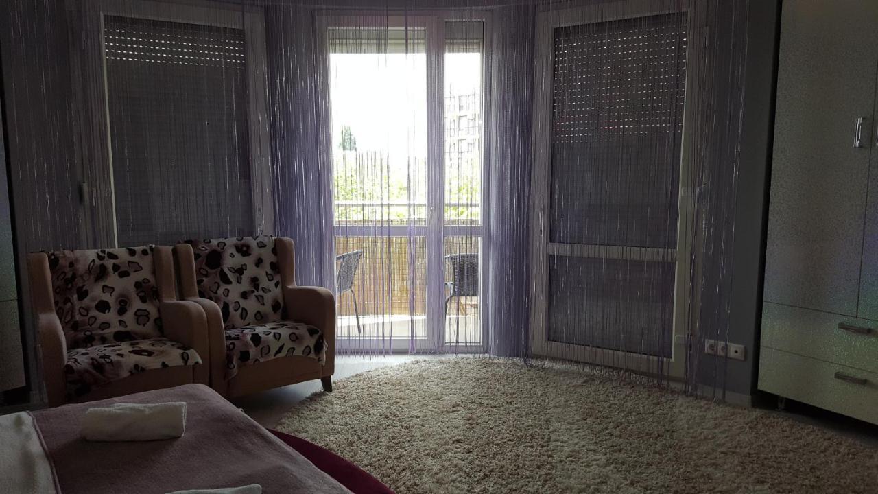 Paris-Lux. Apartment Hajdúszoboszló Екстериор снимка